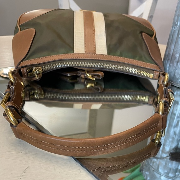 Prada Sporty Green Nylon and Leather Shoulder Bag - Picture 6 of 14